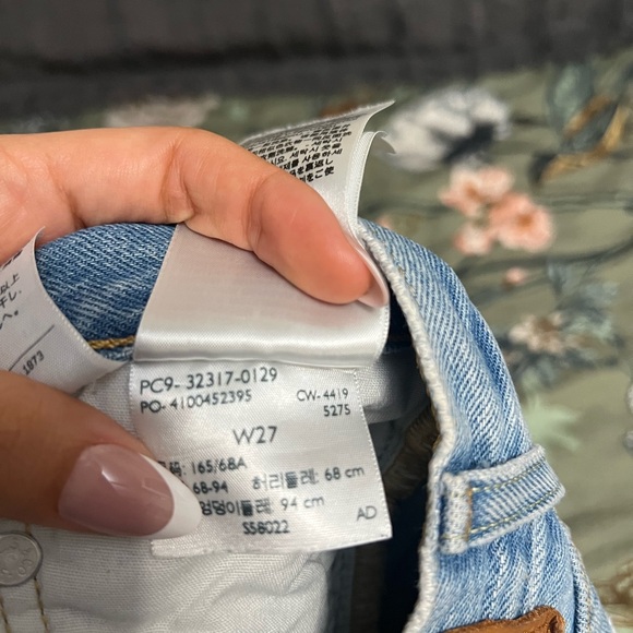 Levi’s shorts - Picture 7 of 8